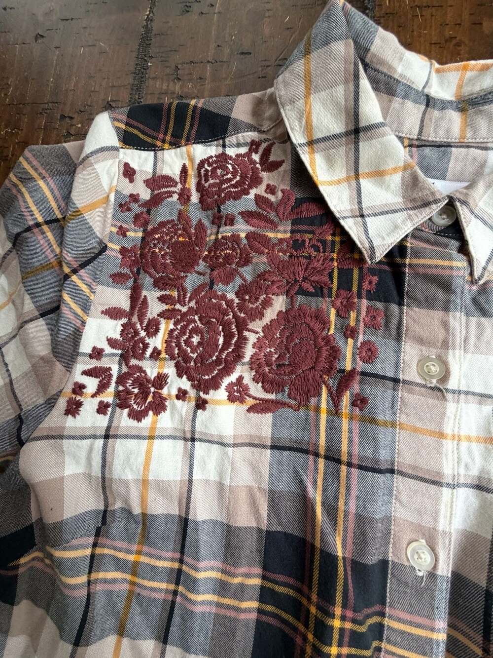 Denim & Co. Floral Embroidered Plaid Button Down Shirt Size L - Picture 4 of 9